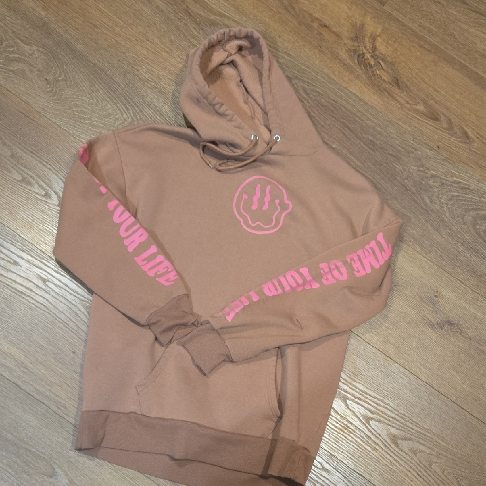 CULT FAVORITE TIME OF YOUR LIFE PULL OVER HOODIE SIZE LARGE.   #7401